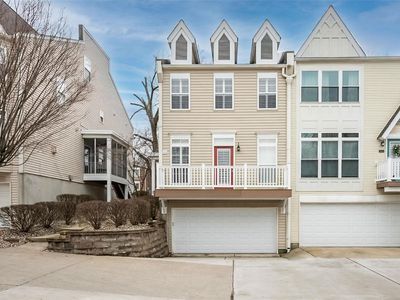 419 S Geyer Rd UNIT 1, Saint Louis, MO, 63122