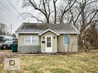 1998 N 31st St, Decatur, IL 62526