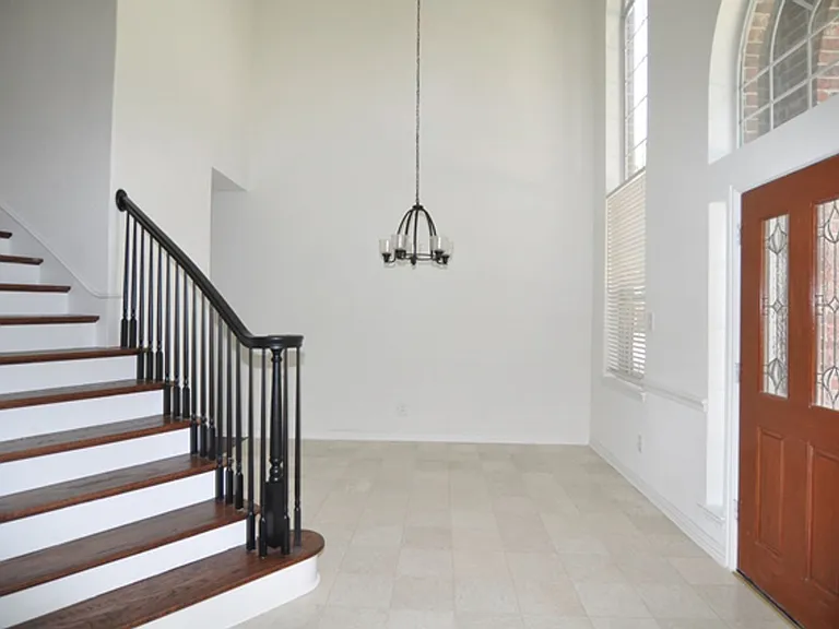 3724 Woodshadow Ln — Photo 3