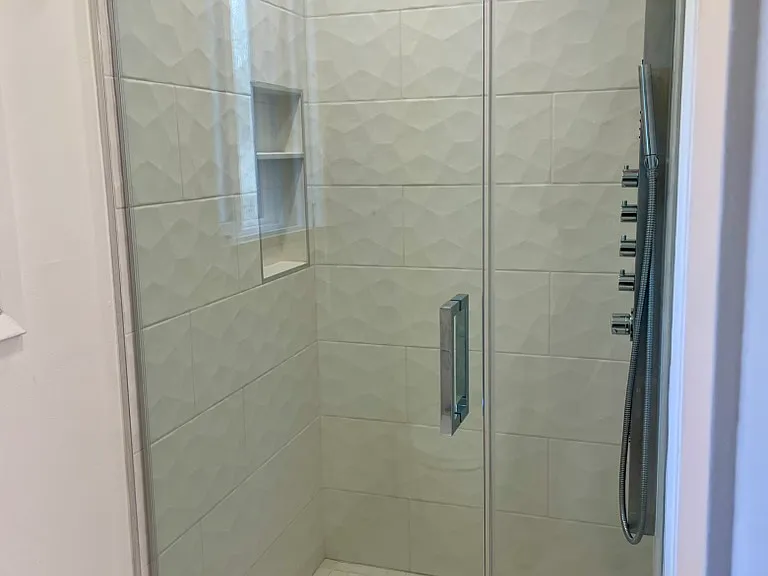Primary En-Suite Bathroom & Shower