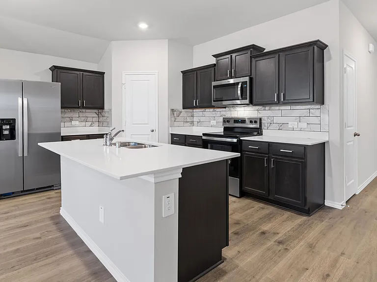 13197 Enclave Pkwy — Photo 29