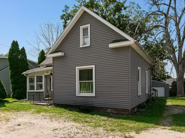 709 N High St, Port Byron, IL 61275