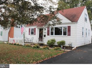 236 Upland Rd, Brookhaven, PA 19015