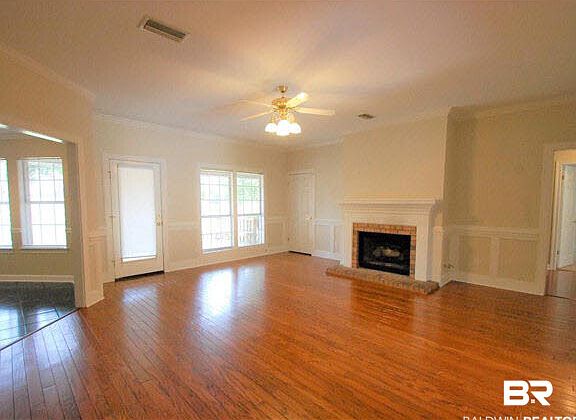 2nd image of 1124 N Sutherlin Ct
