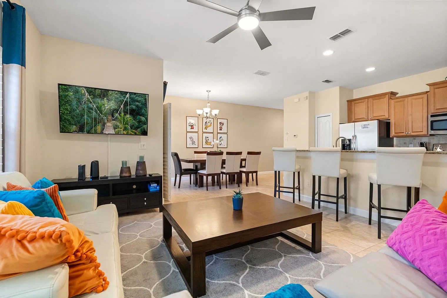 4 bed, 3.0 bath, 1894 sqft, $3,876 — Photo 2
