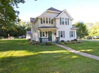 220 W Geneva St, Williams Bay, WI