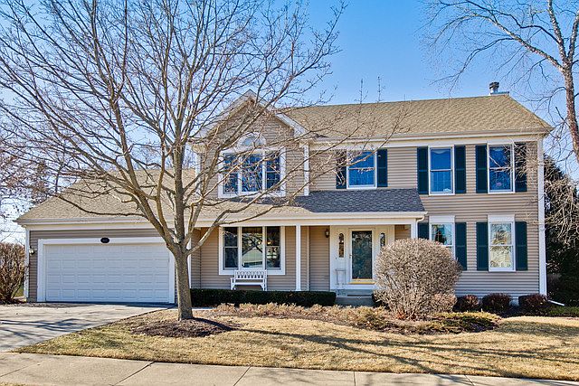 1st image of 807 Interlaken Dr