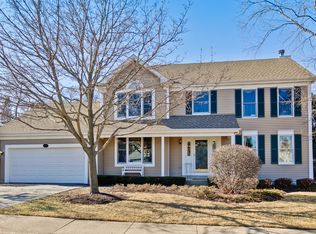 807 Interlaken Dr, Lake Zurich, IL