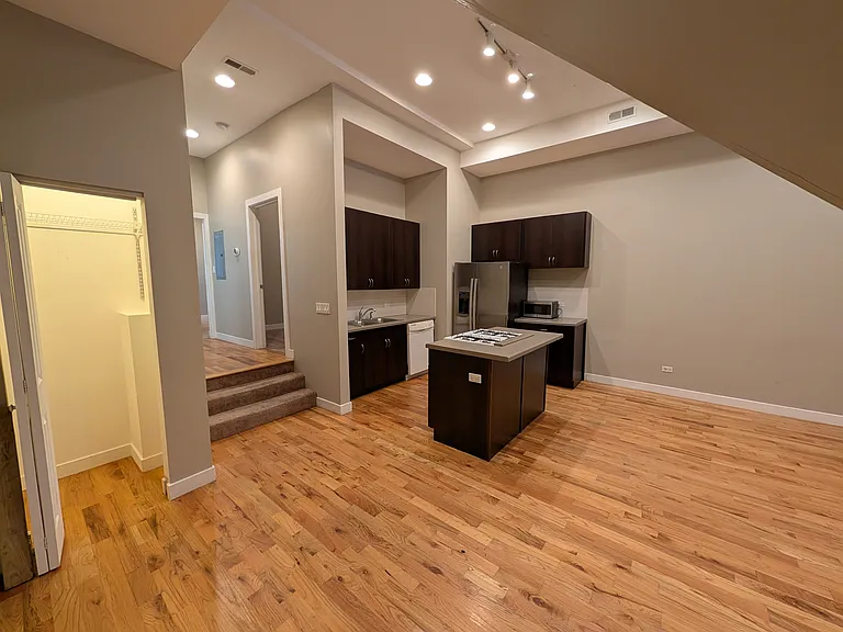 1463 W Huron St #1F — Photo 16