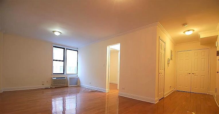 1st image of 135 E 17th St APT 5A