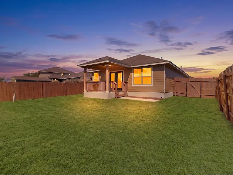 2614 Brighton Park — Photo 34