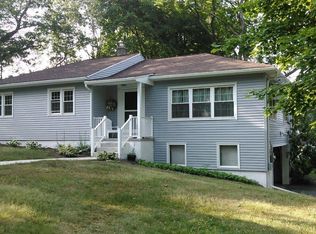 55 Grandview Ave, Dallas, PA 18612