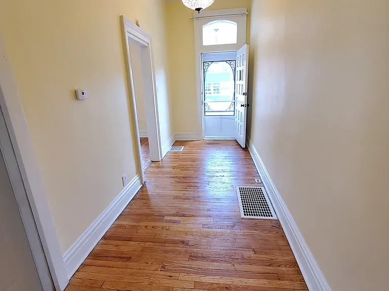 1211 Jules St #1/2 — Photo 4
