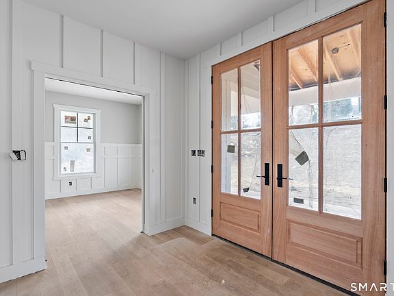 4th image of 2 Pickett Road