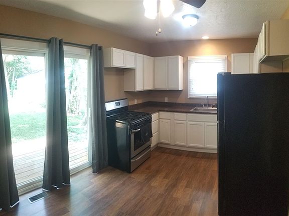 5th image of 604 Pearl Ave
