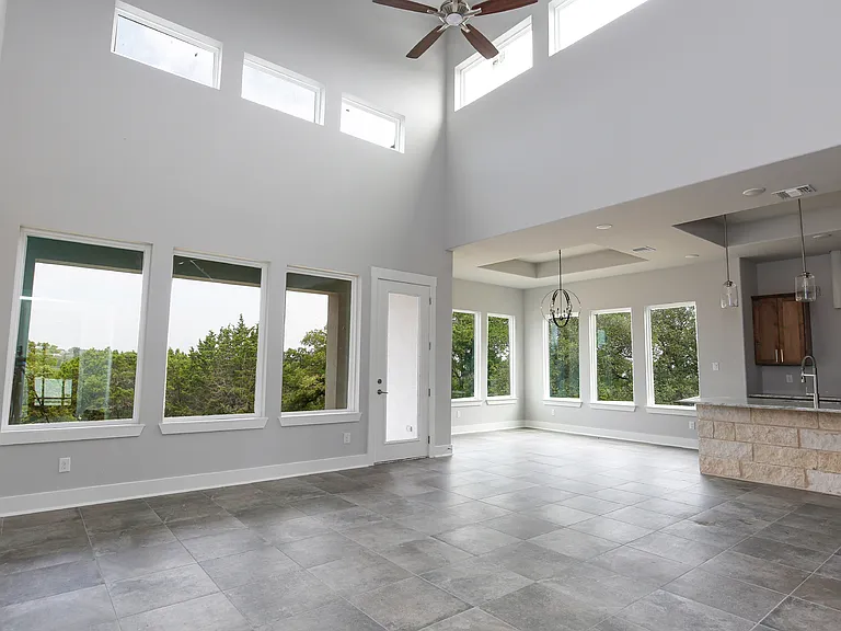 1314 Clayton Nolen Dr — Photo 18
