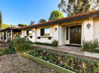 1415 Flora Vis, Escondido, CA 92027