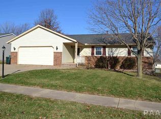 1919 Brentwood Dr, Washington, IL