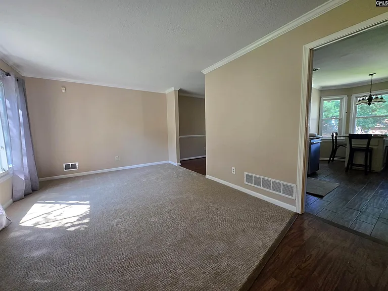 116 Folkstone Rd — Photo 5