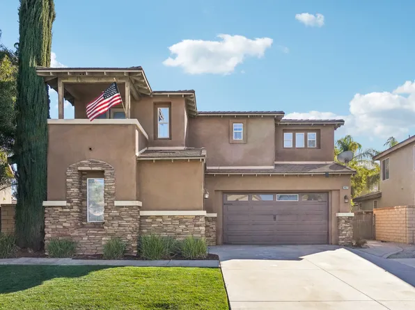 34672 Chinaberry Dr, Winchester, CA 92596