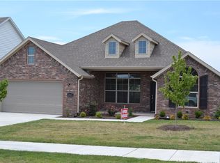 4000 SW Hollyhock St, Bentonville, AR 72712