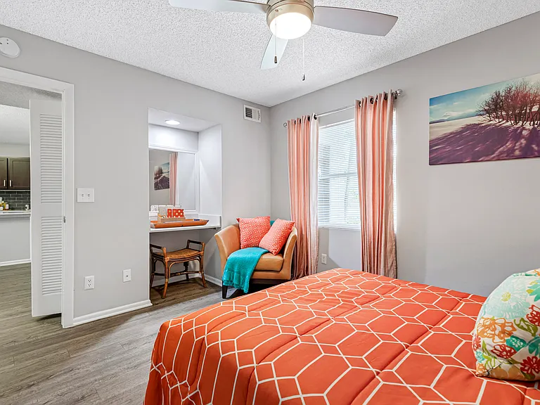 Centro at Davie Apartments — Photo 32
