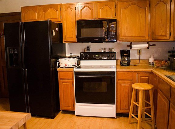 4th image of 220 Bryans Dr