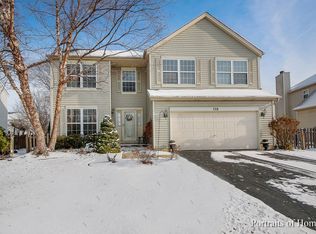 135 Fairfield Dr, Romeoville, IL 60446