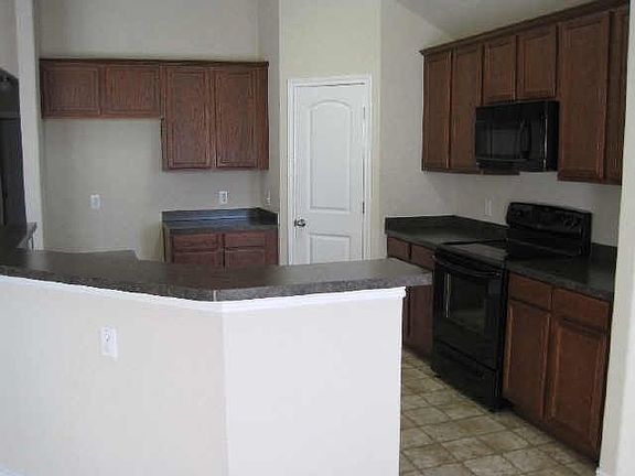 4th image of 1716 Griffin Ln