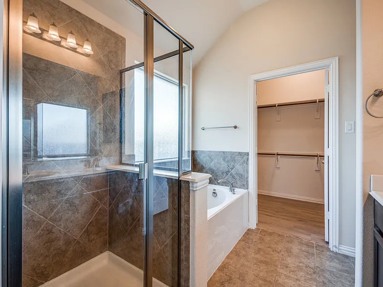 700 Golden Nugget Dr — Photo 8
