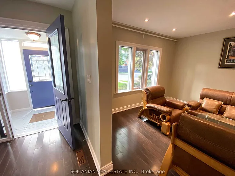 137 Colin Ave — Photo 5
