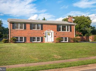 8819 Fort Dr, Manassas, VA 20110