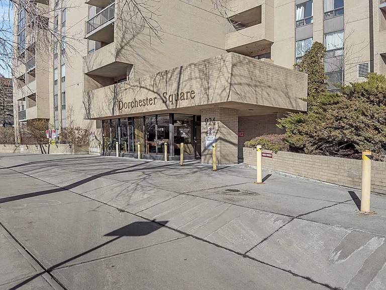 924 14th Ave SW #908 — Photo 32