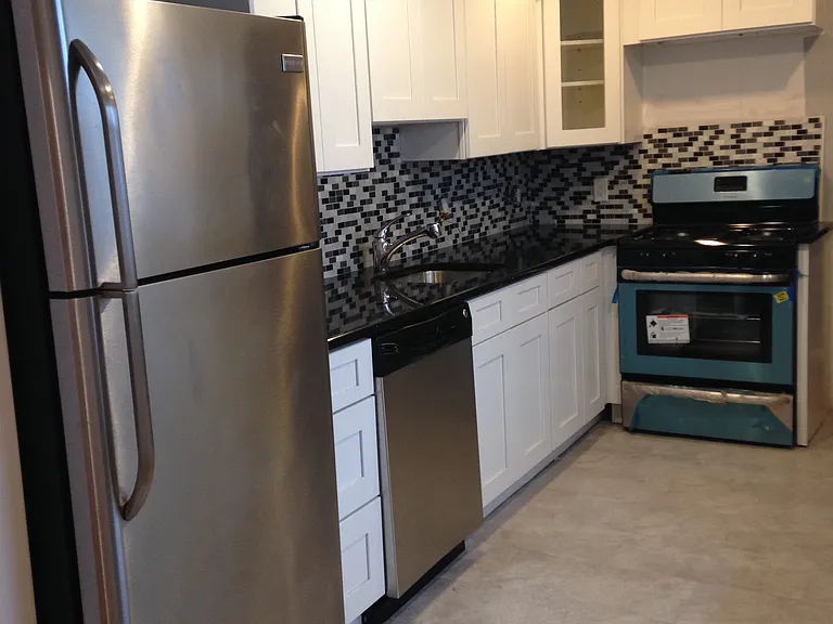 3723 Stanton St — Photo 9