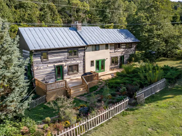 5704 Plank Rd, Natural Bridge, VA 24578