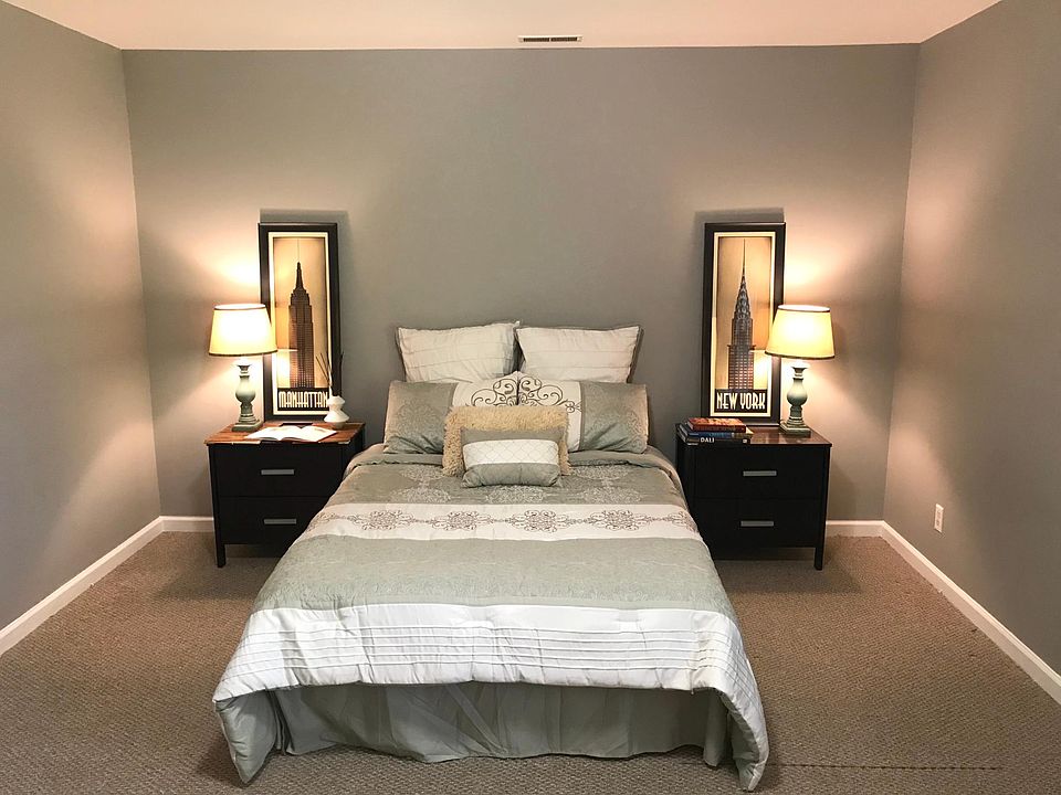 1st image of 62 Willow St Floor 2