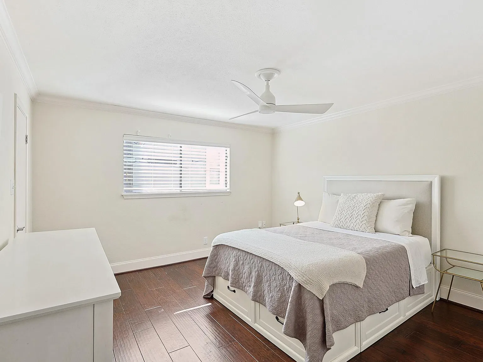 1 bed, 1.0 bath, 646 sqft, $1,600 — Photo 4
