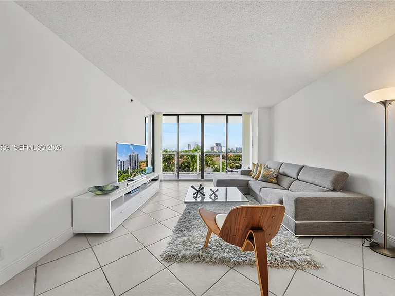 3598 Yacht Club Dr #601 — Photo 5