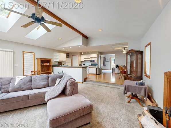 606 Scott St, Marine City, MI 48039