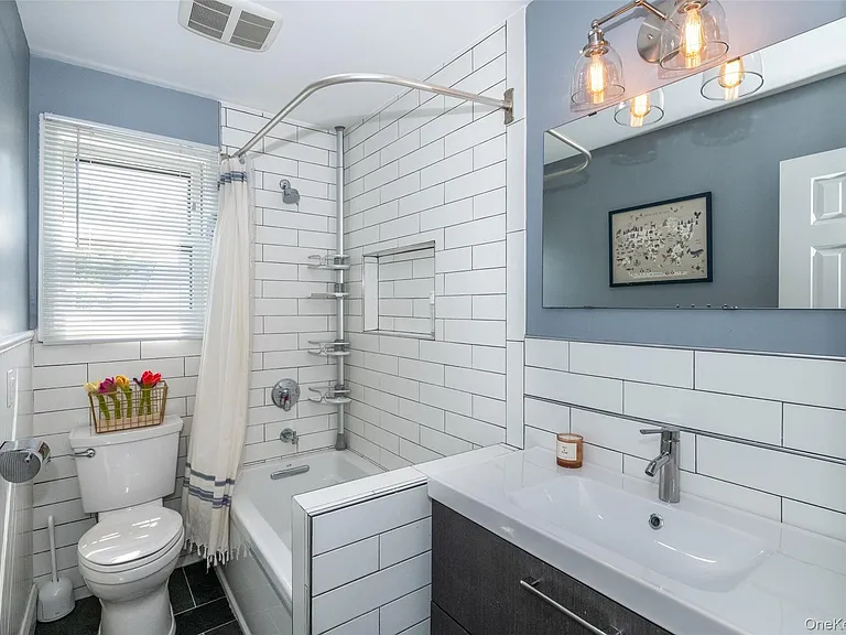 17 Edgewood Ave — Photo 21