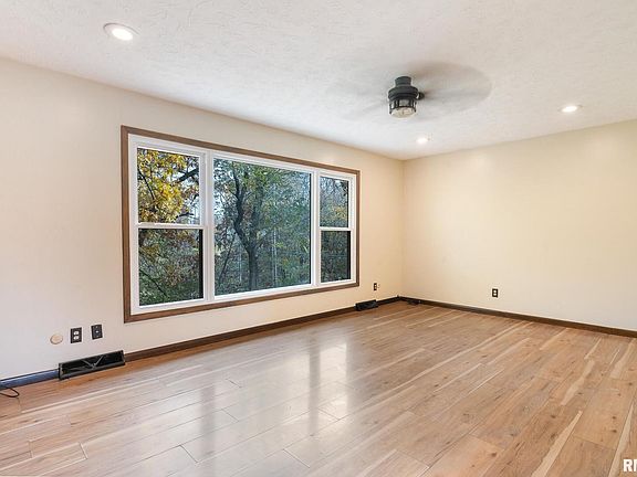 4th image of 213 27th Avenue Ct