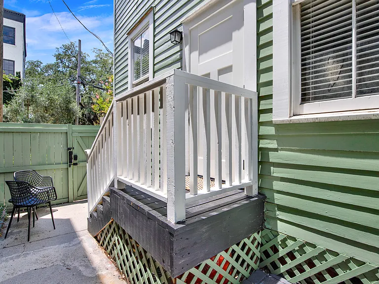 214 Houston St #B — Photo 25
