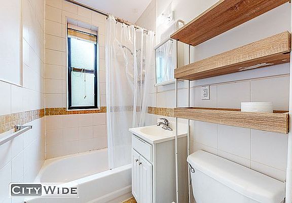 4th image of 21 E 2nd St #2C