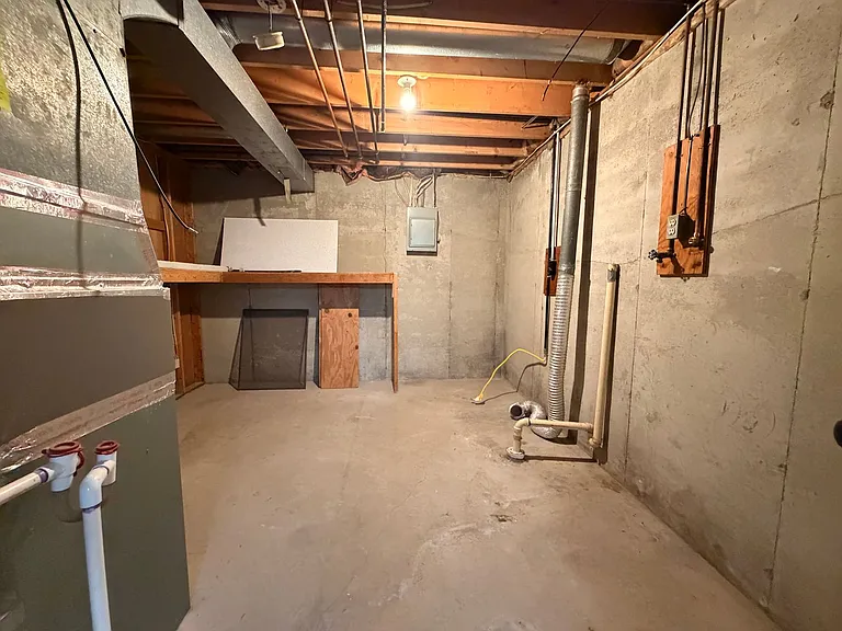 6672 Pleasantview St NE — Photo 25