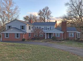 9908 Old Warson Rd, Saint Louis, MO 63124