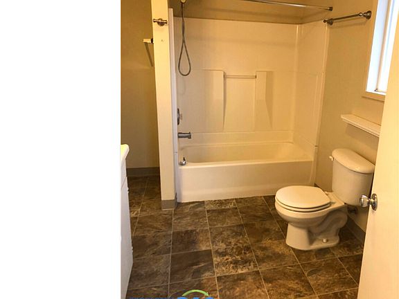 5th image of 112 W 21st St #V2