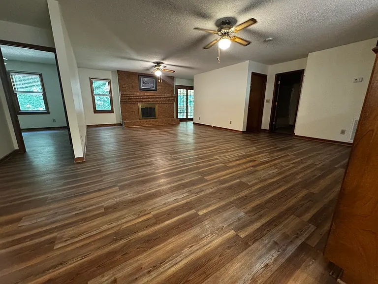 205 Little Creek Rd — Photo 4