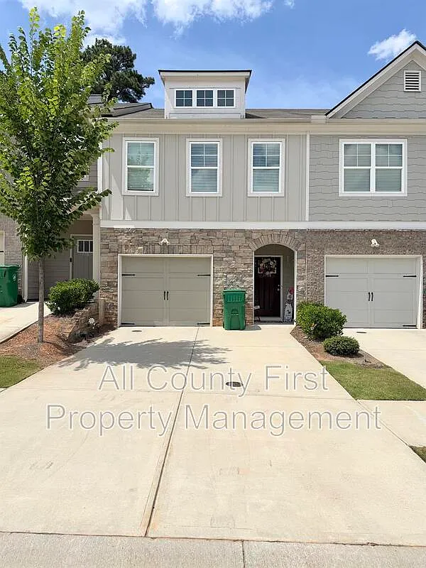 3 bed, 2.5 bath, 1593 sqft, $2,000 — Photo 1