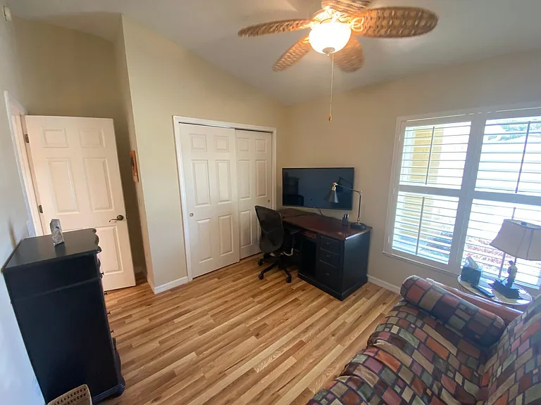 3301 Archer Ave — Photo 16