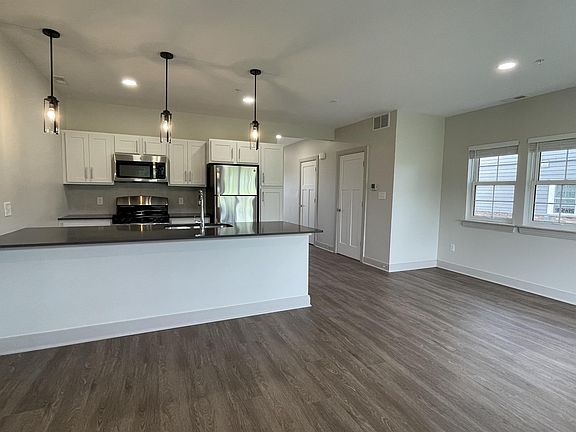 4th image of 3385 Cedar Valley Way #B7